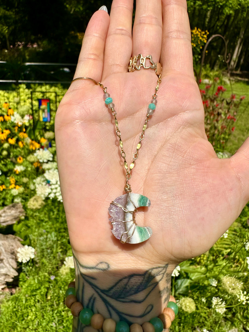 *one of one*♡ lil agate quartz moon necklace - gold