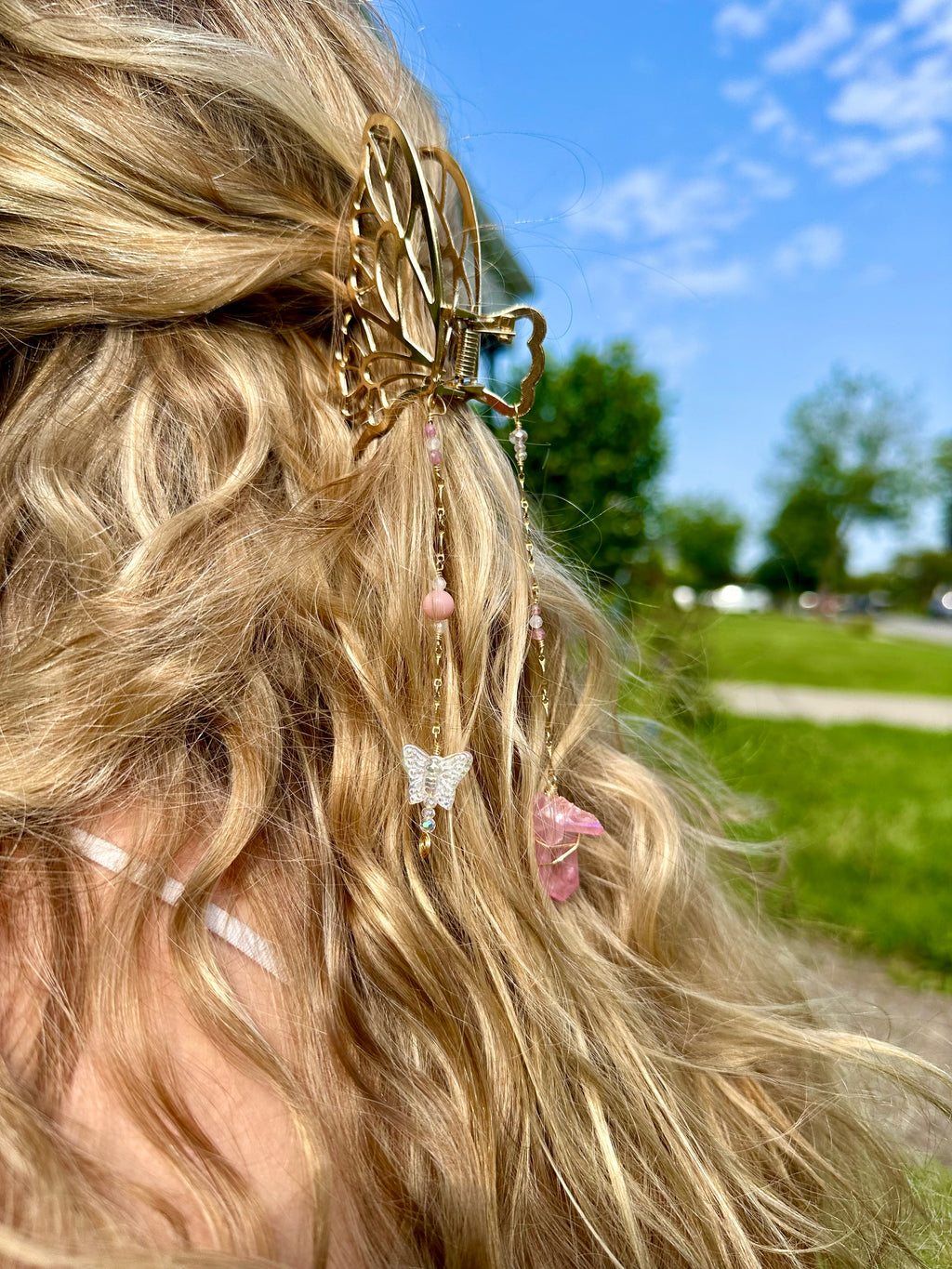 princess bubblegum butterfly hair clip 🌈