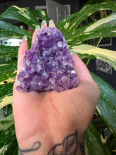 Load image into Gallery viewer, raw amethyst druzy- self standing 3