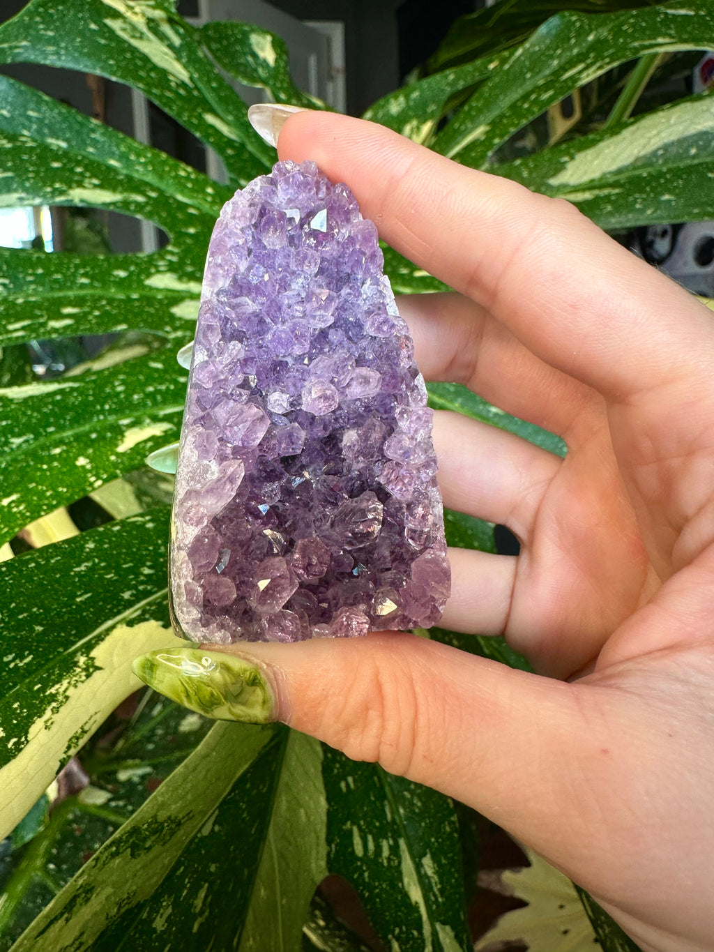 raw amethyst druzy- self standing 2