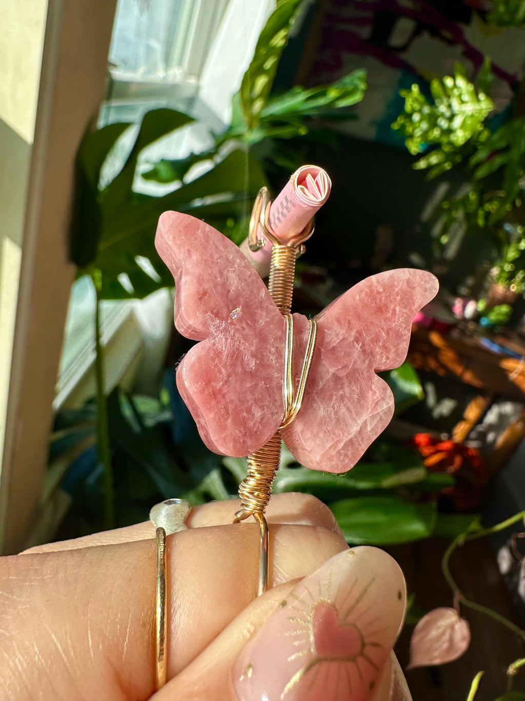 *one of one♡ 14k gold strawberry quartz butterfly smoke ring