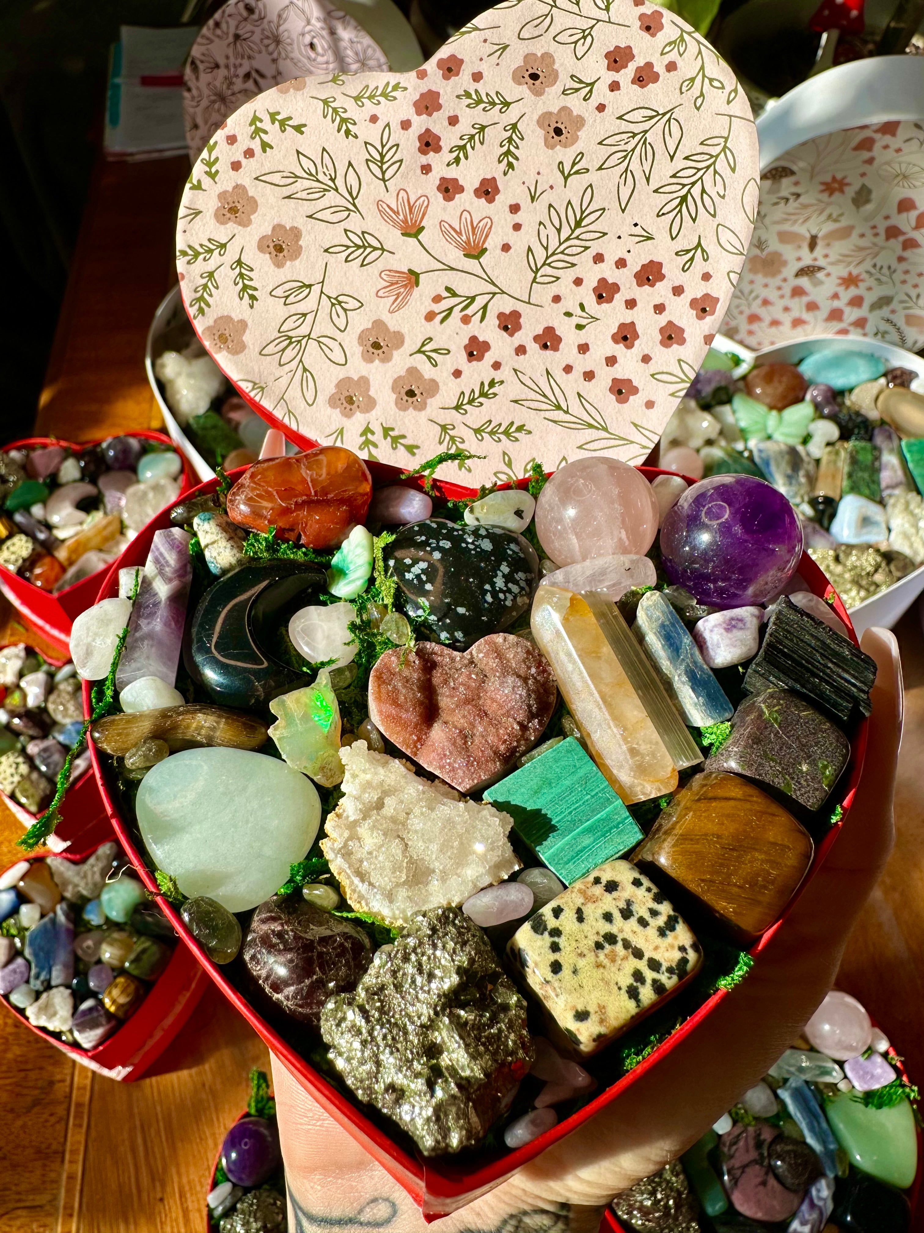 medium crystal valentine 💗🖤