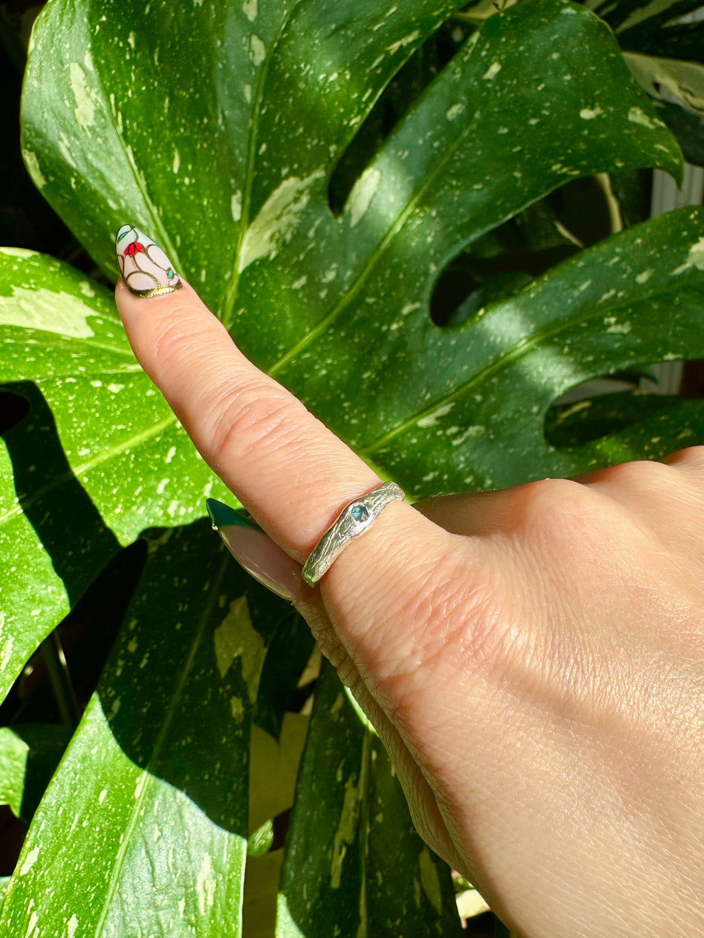 montana sapphire textured sterling silver ring size 6.5