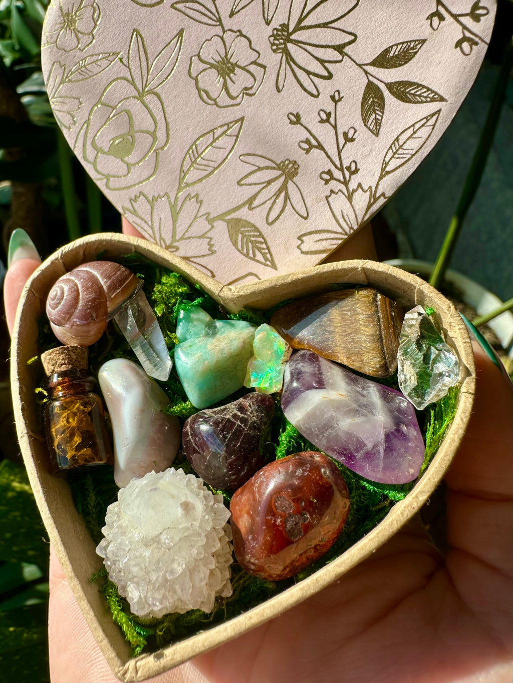 ♡ mini crystal heart valentine ❀