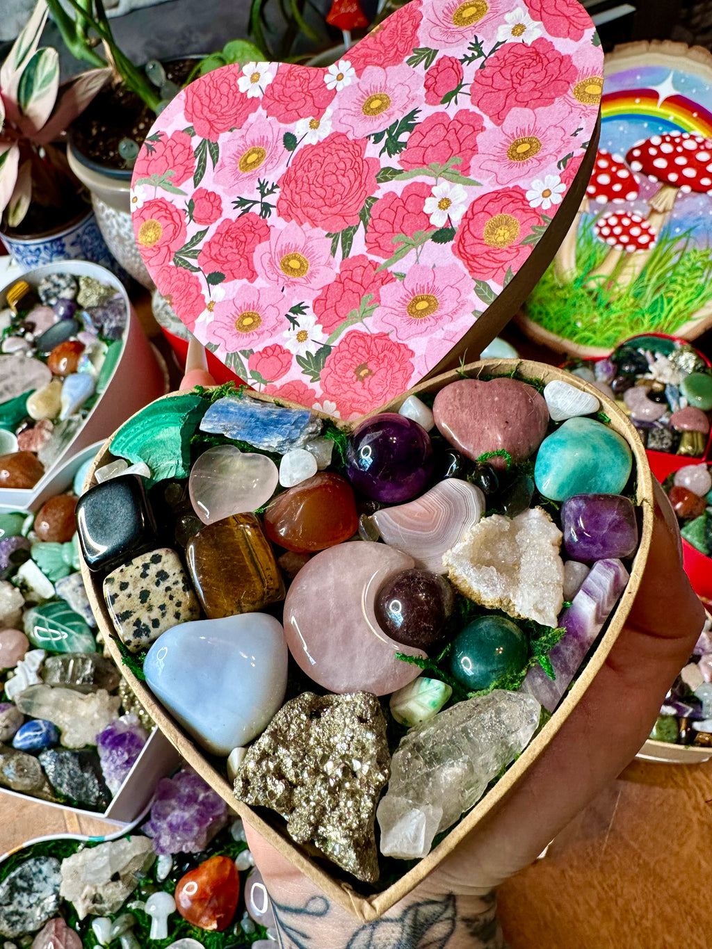 medium crystal valentine 🌙