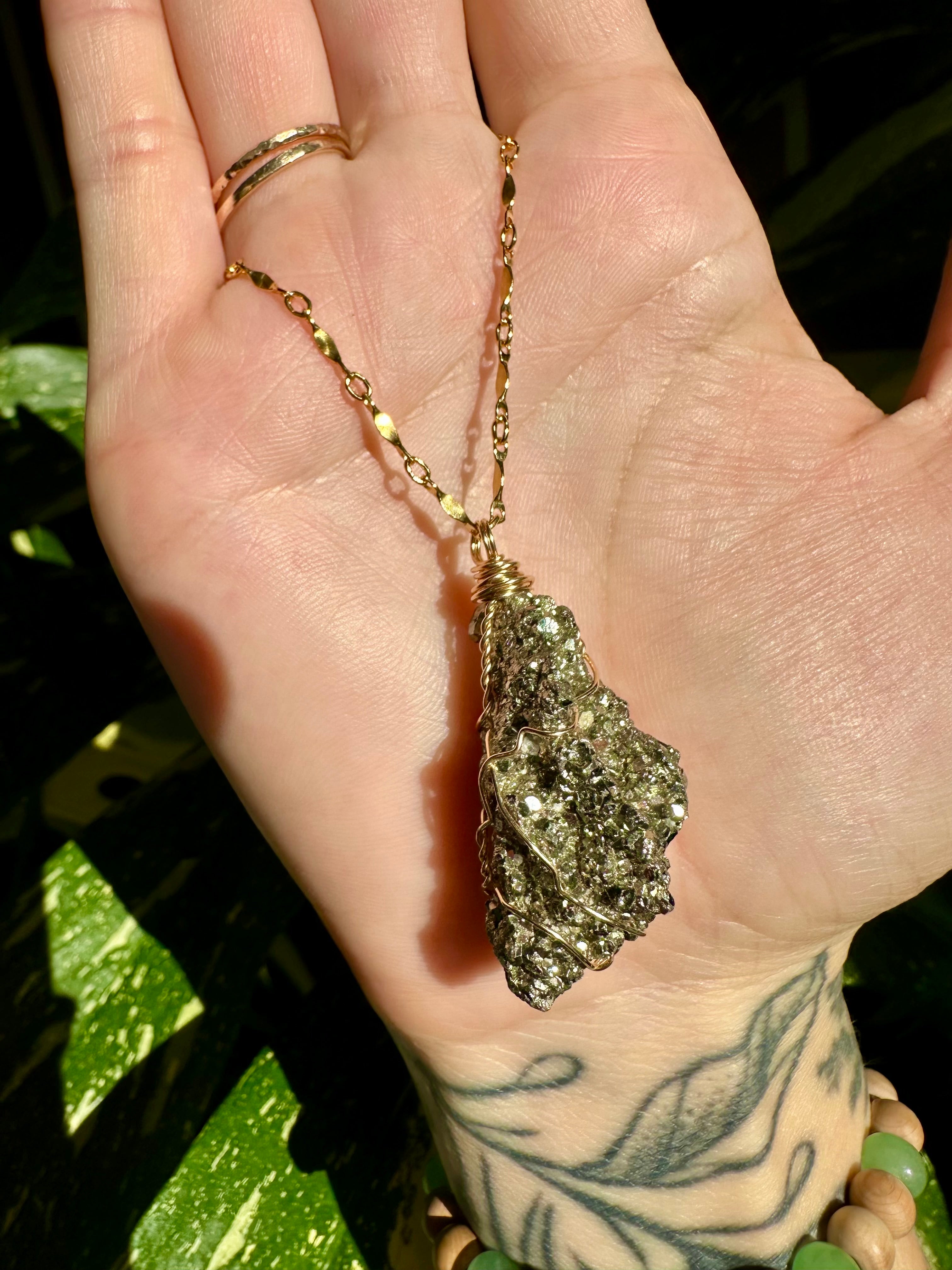 ♡*one of one*♡ raw pyrite nug necklace in gold ***
