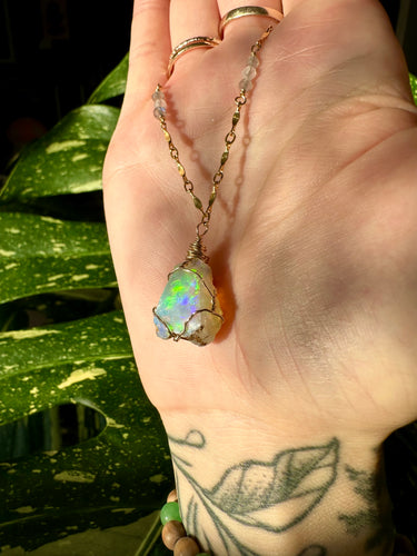 ♡one of one♡ iridescent raw opal necklace - 14k gold ***