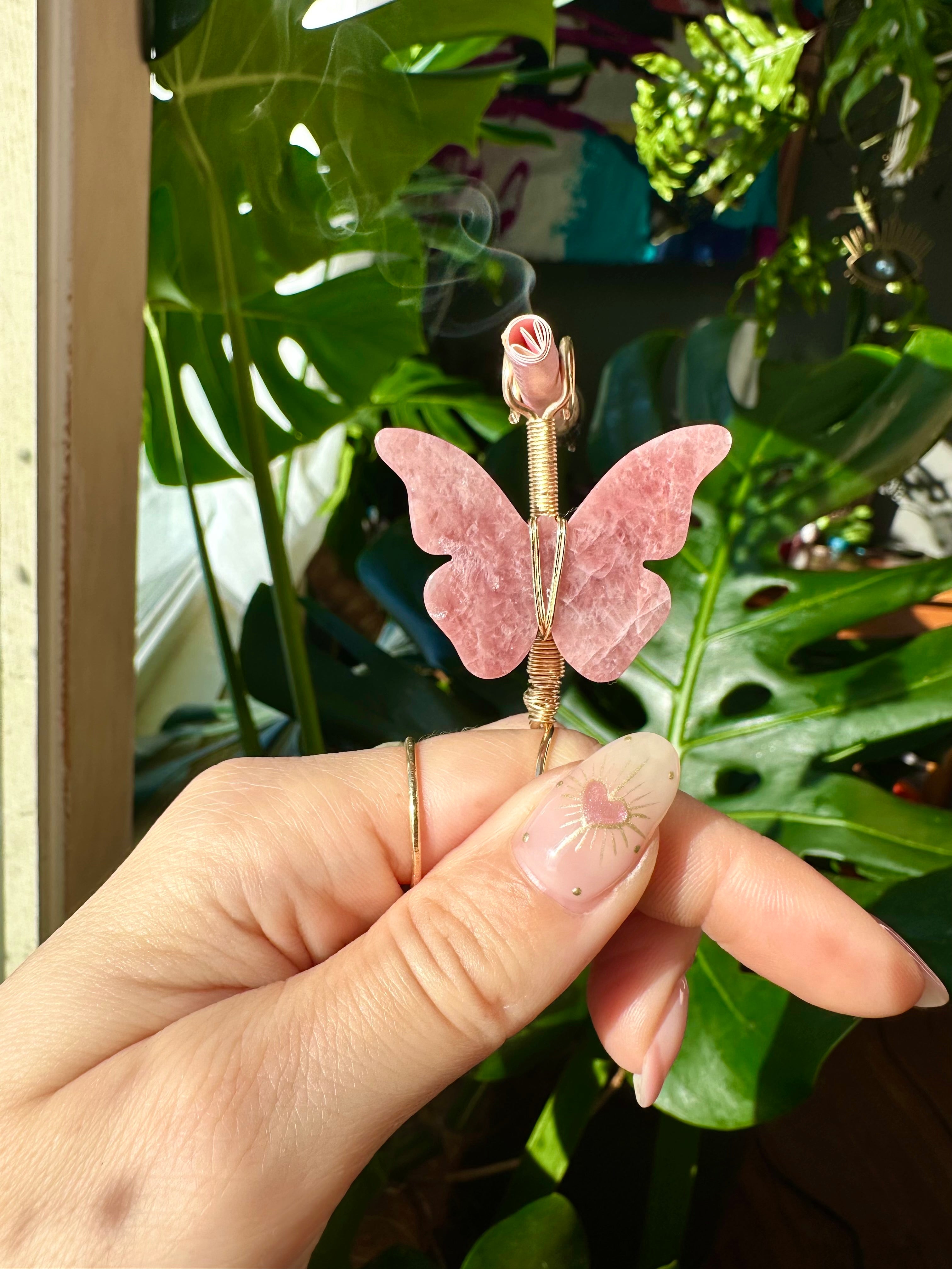 *one of one♡ 14k gold strawberry quartz butterfly smoke ring