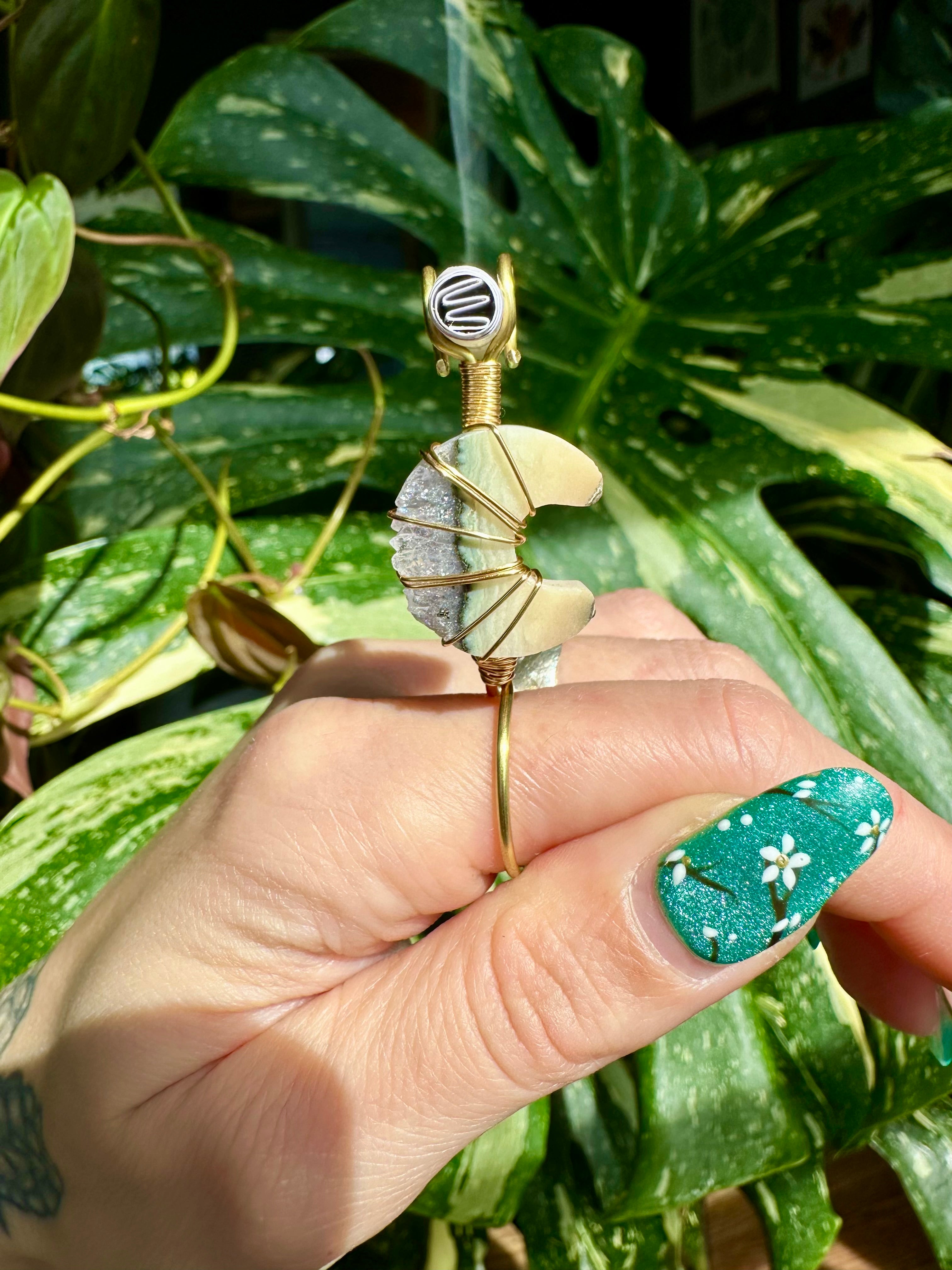 little agate quartz crystal moon  ☾ smoke ring ♡