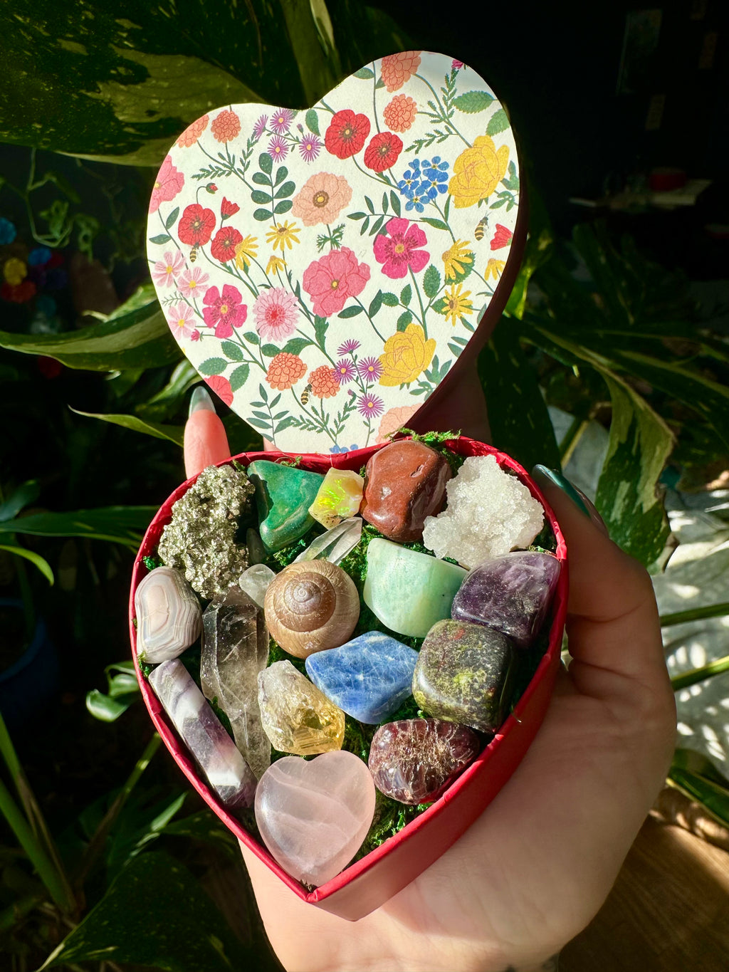 ♡ little crystal heart valentine ❀𓂃๑ï