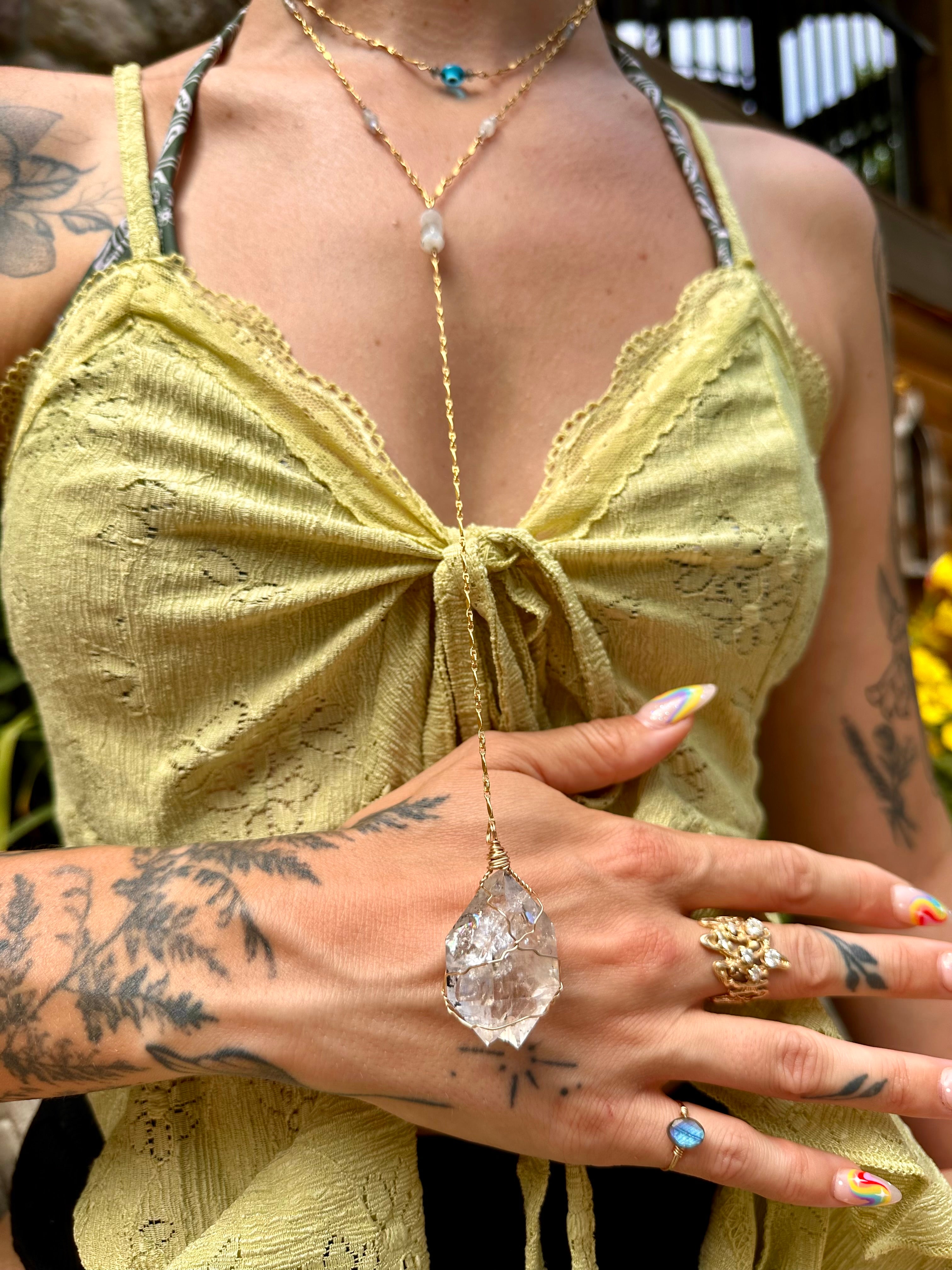 🌈rainbow ‘diamond’ quartz necklace