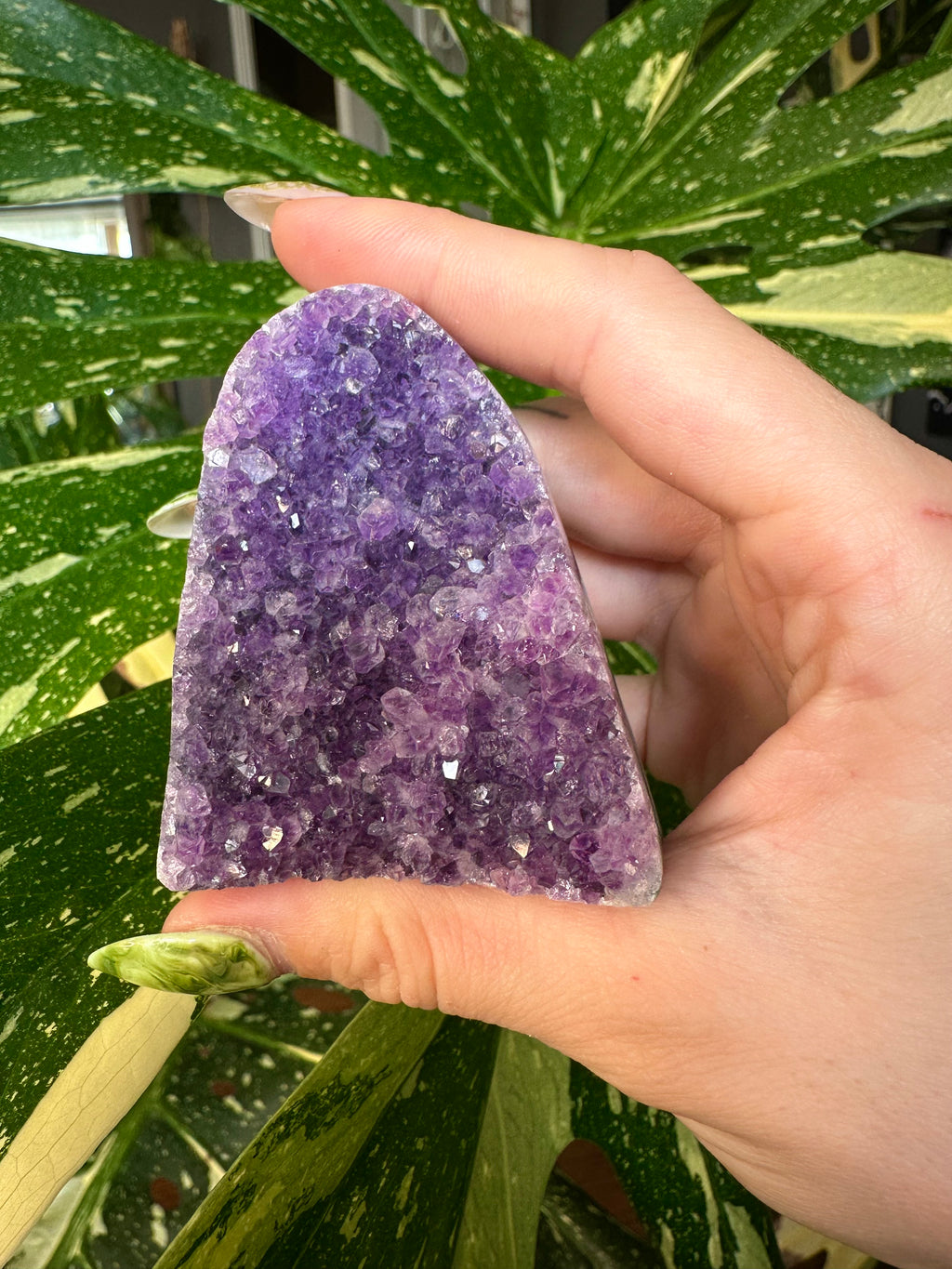 raw amethyst druzy- self standing 1