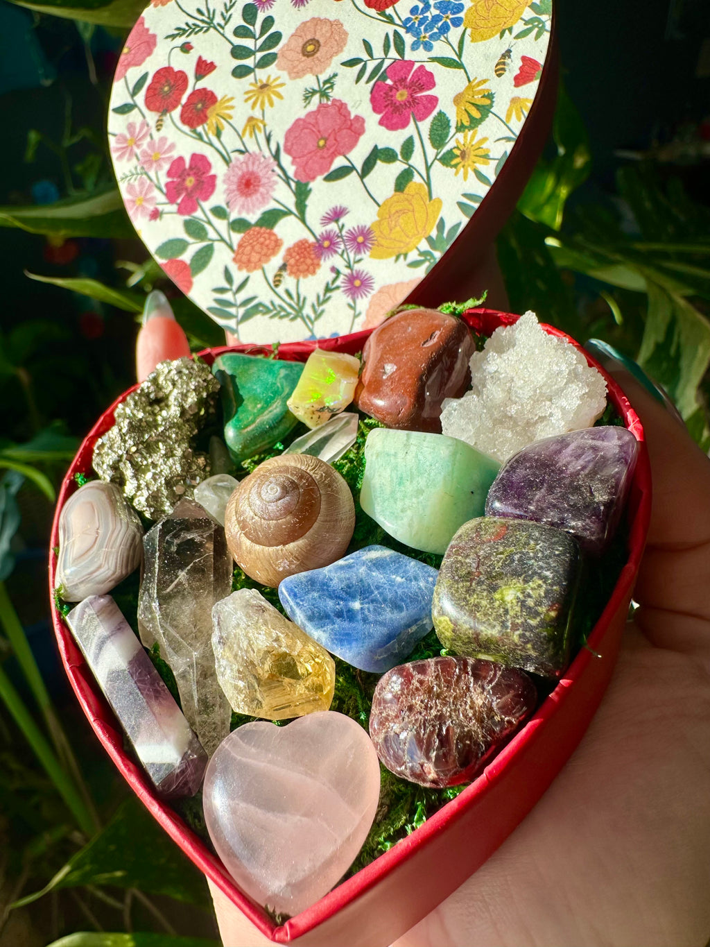 ♡ little crystal heart valentine ❀𓂃๑ï