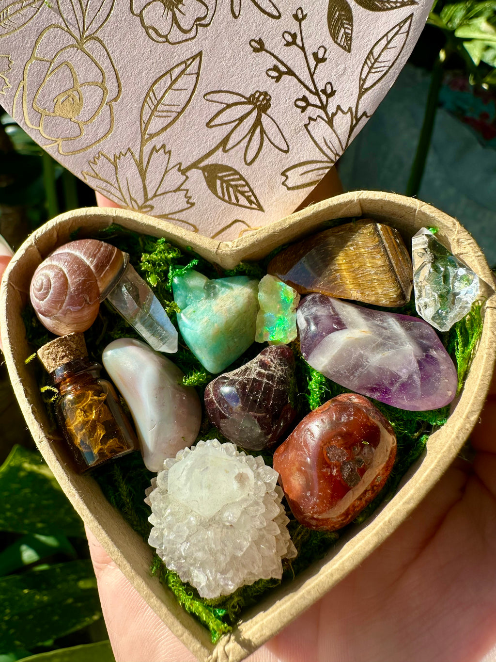 ♡ mini crystal heart valentine ❀