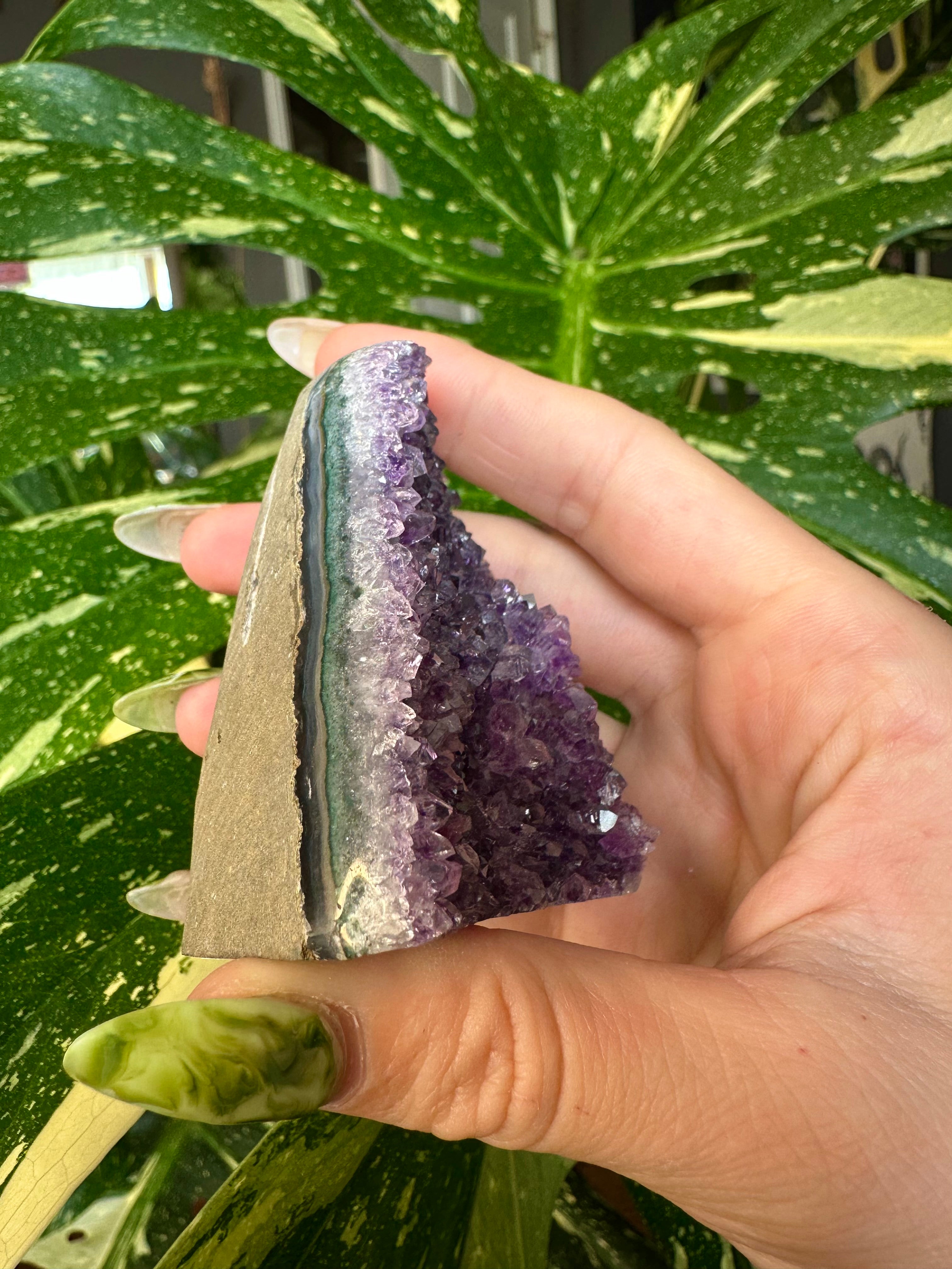 raw amethyst druzy- self standing 1