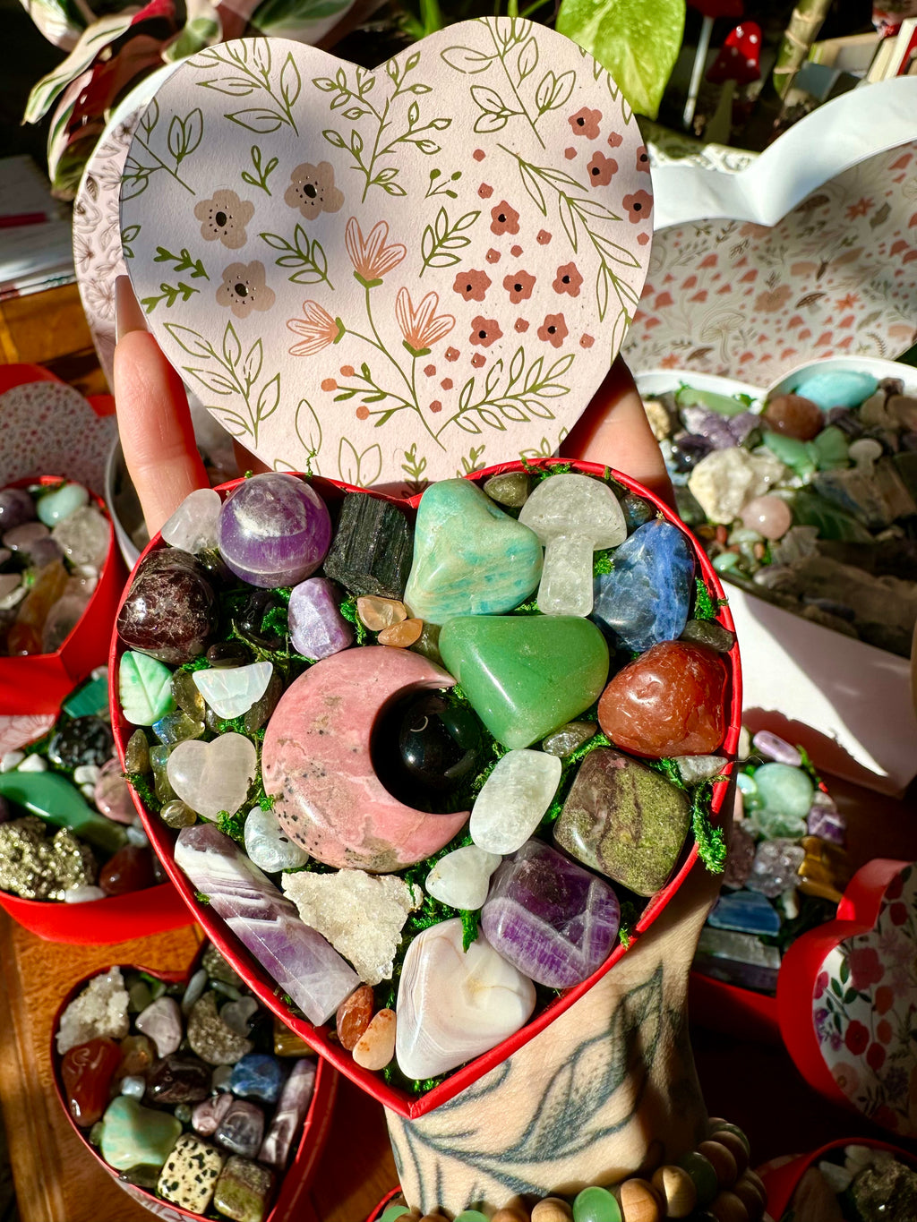 NEW small crystal valentine 🌙🌷