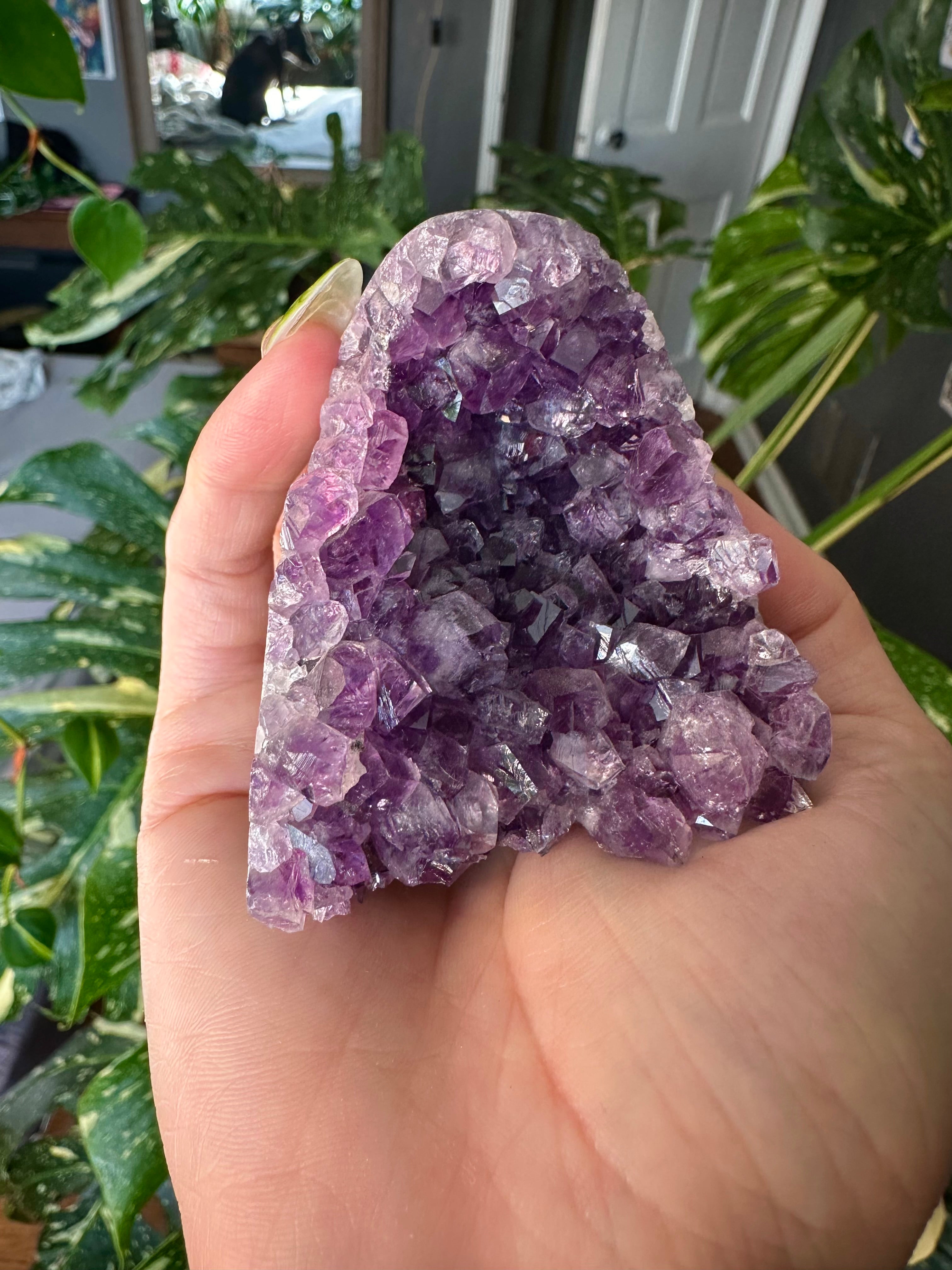 raw amethyst druzy- self standing 3