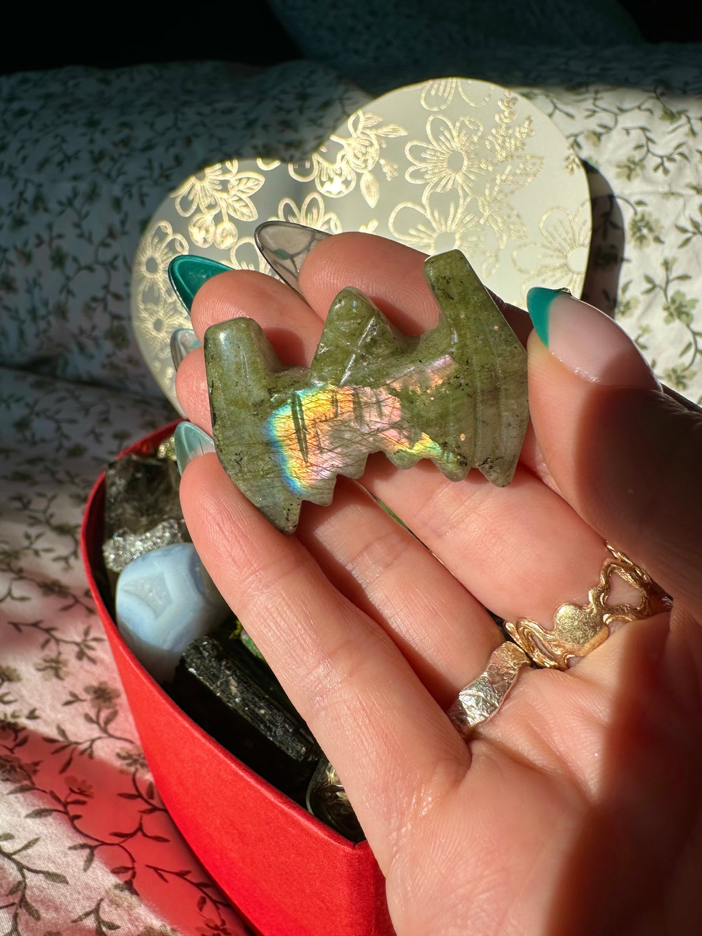 ♡ crystal heart valentine 𓆙