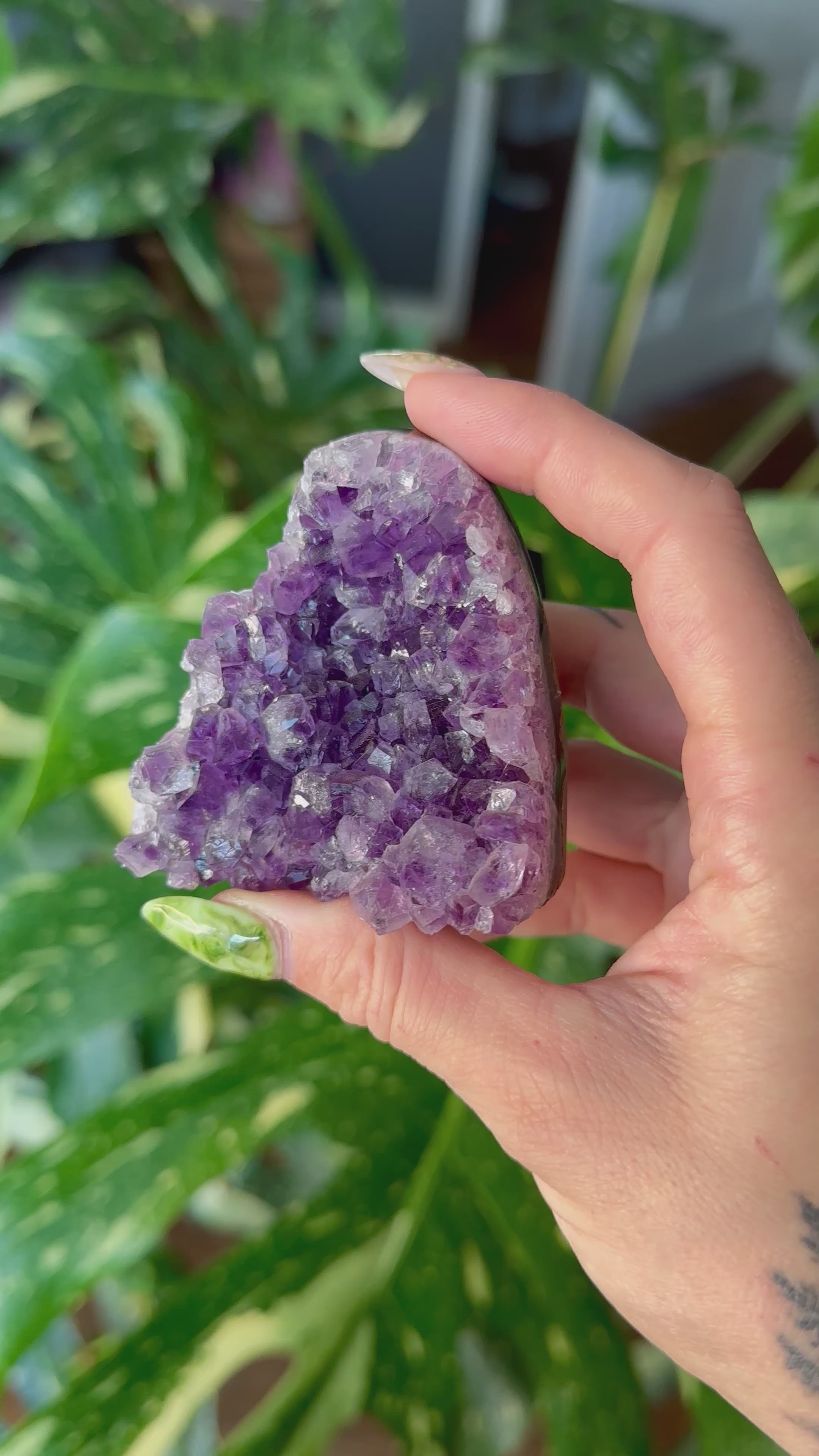 raw amethyst druzy- self standing 3