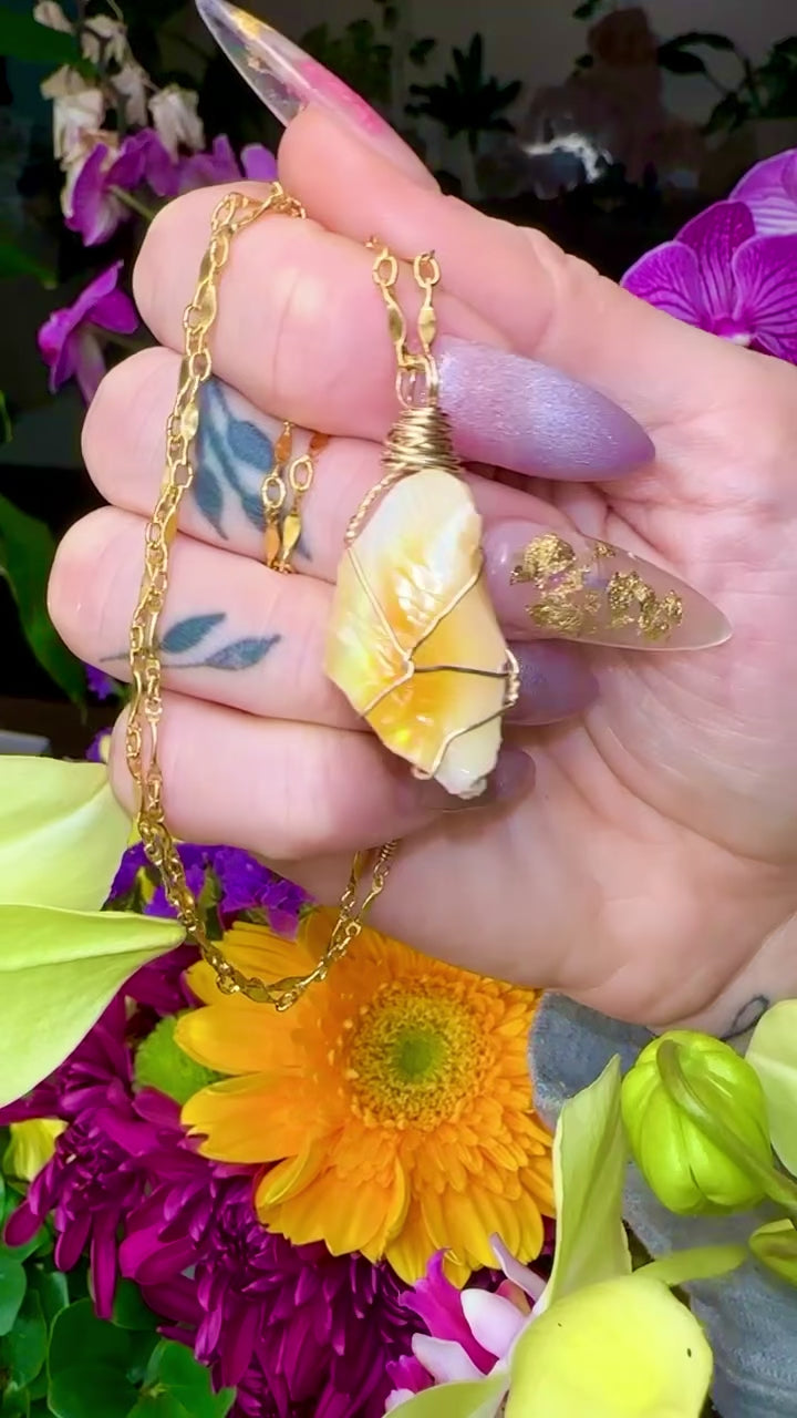 grand golden raw opal necklace 🌞