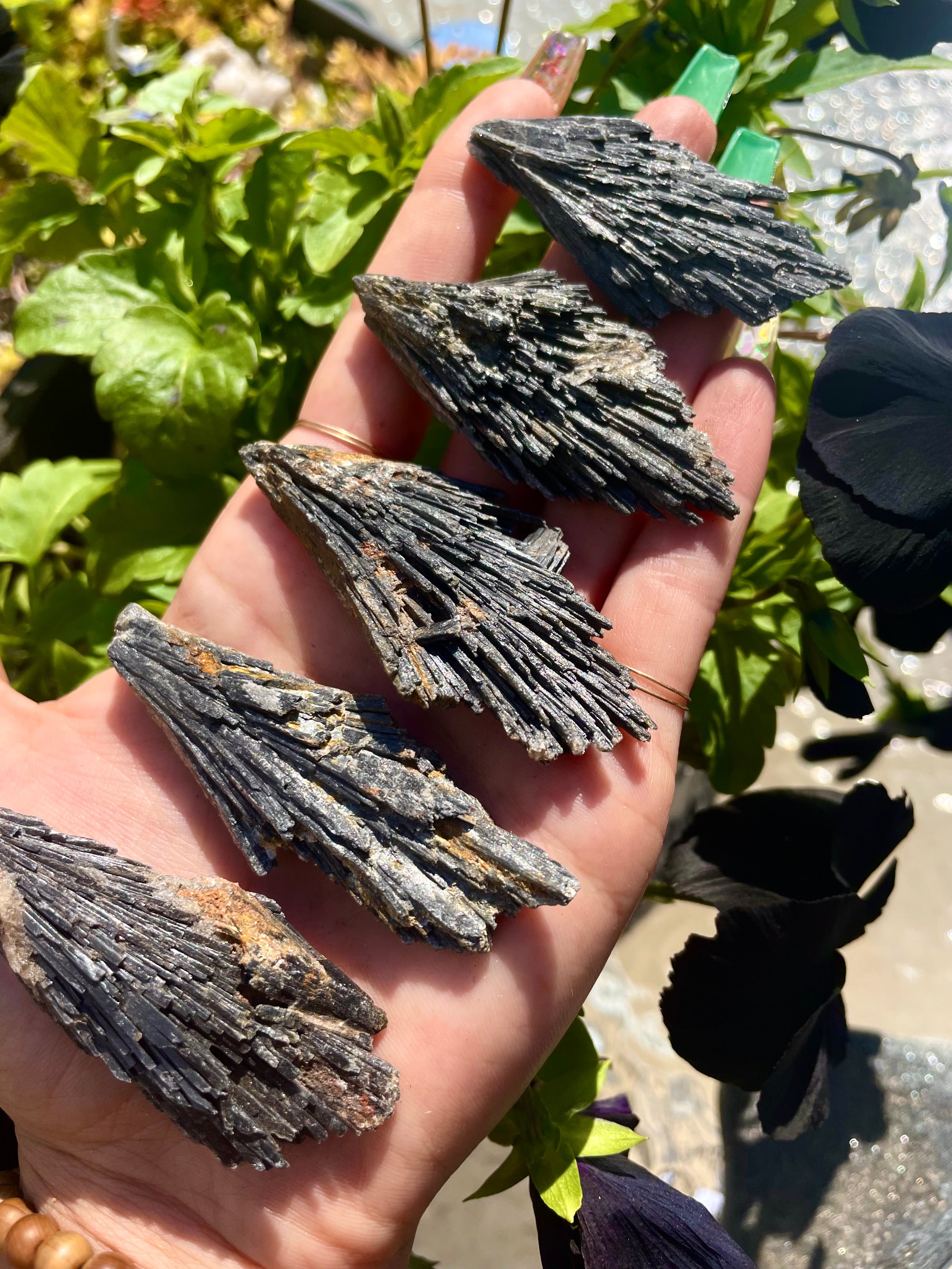 raw black kyanite