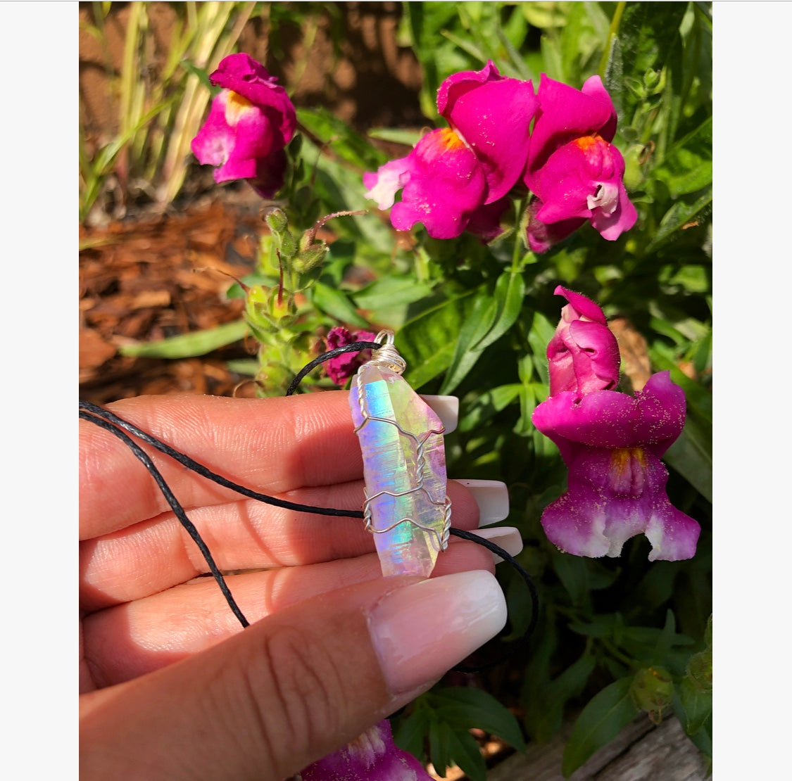 Māra Angel Aura Necklace