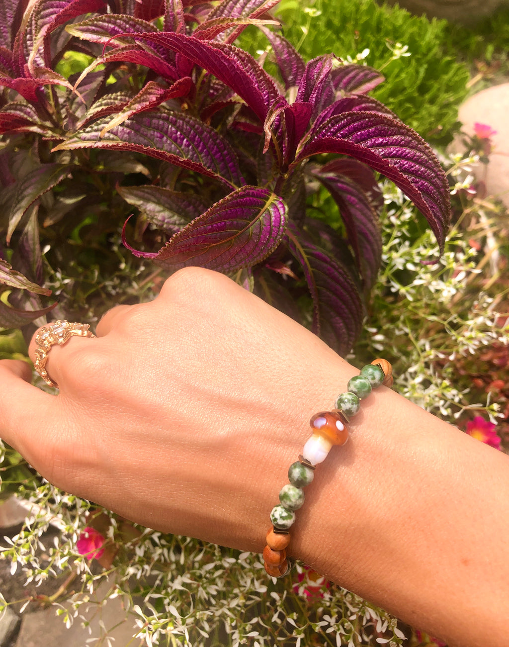 tree agate shroom bracelet
