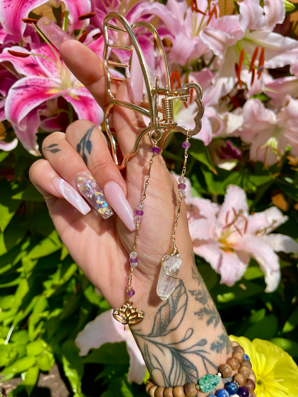 butterfly lotus drippy crystal clip