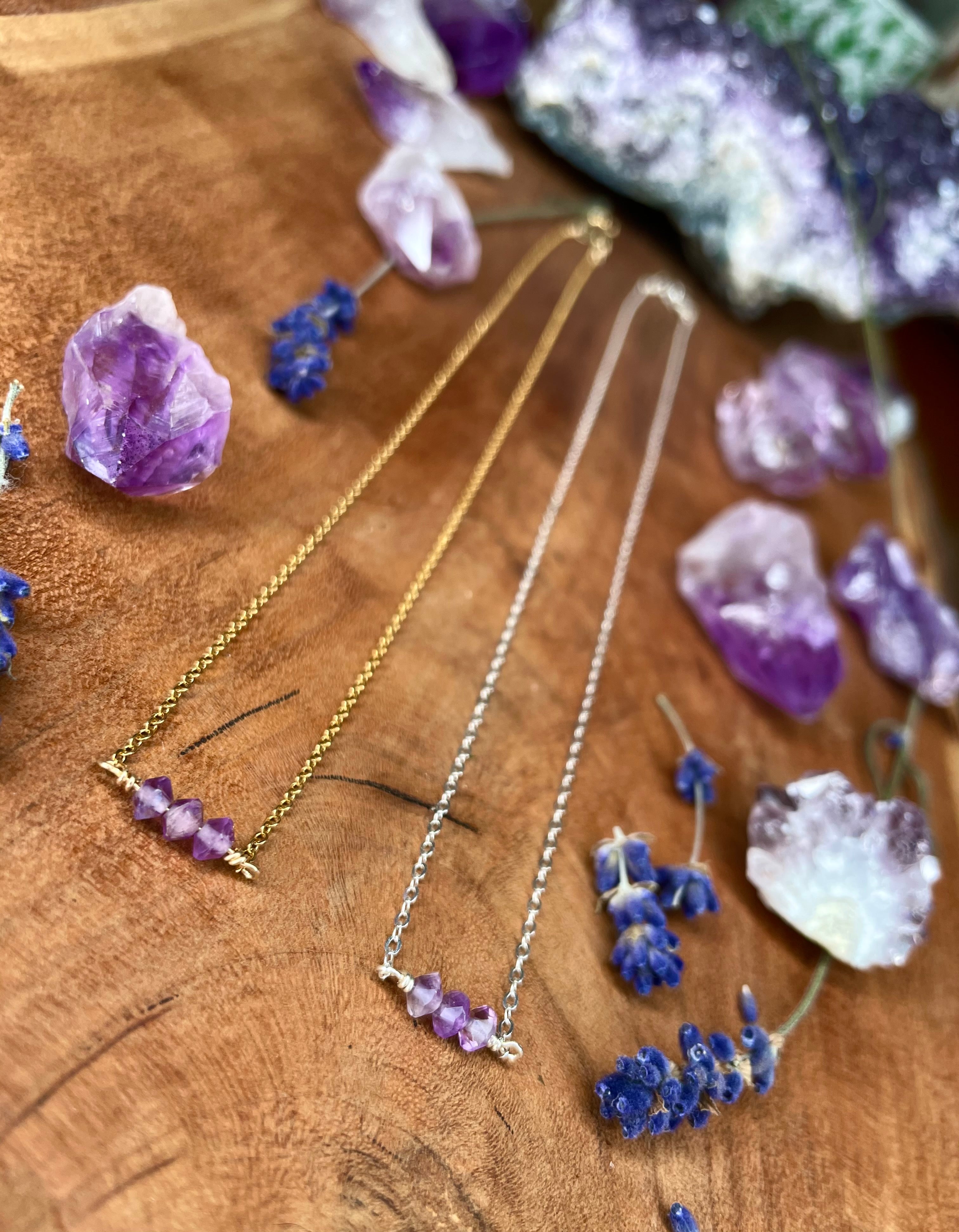 amethyst mini bar necklace