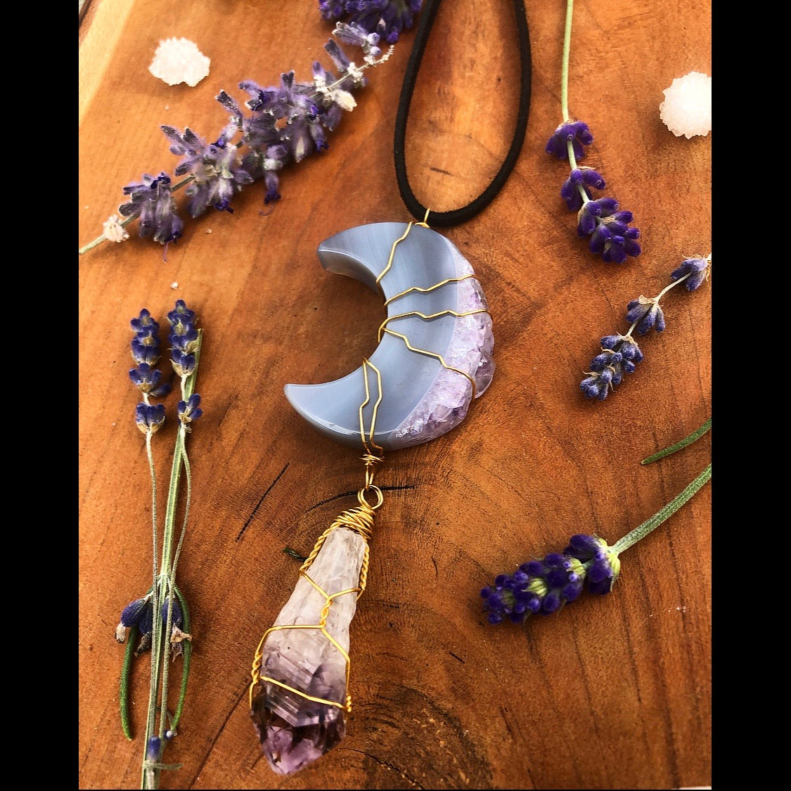 agate moon dangle | decor