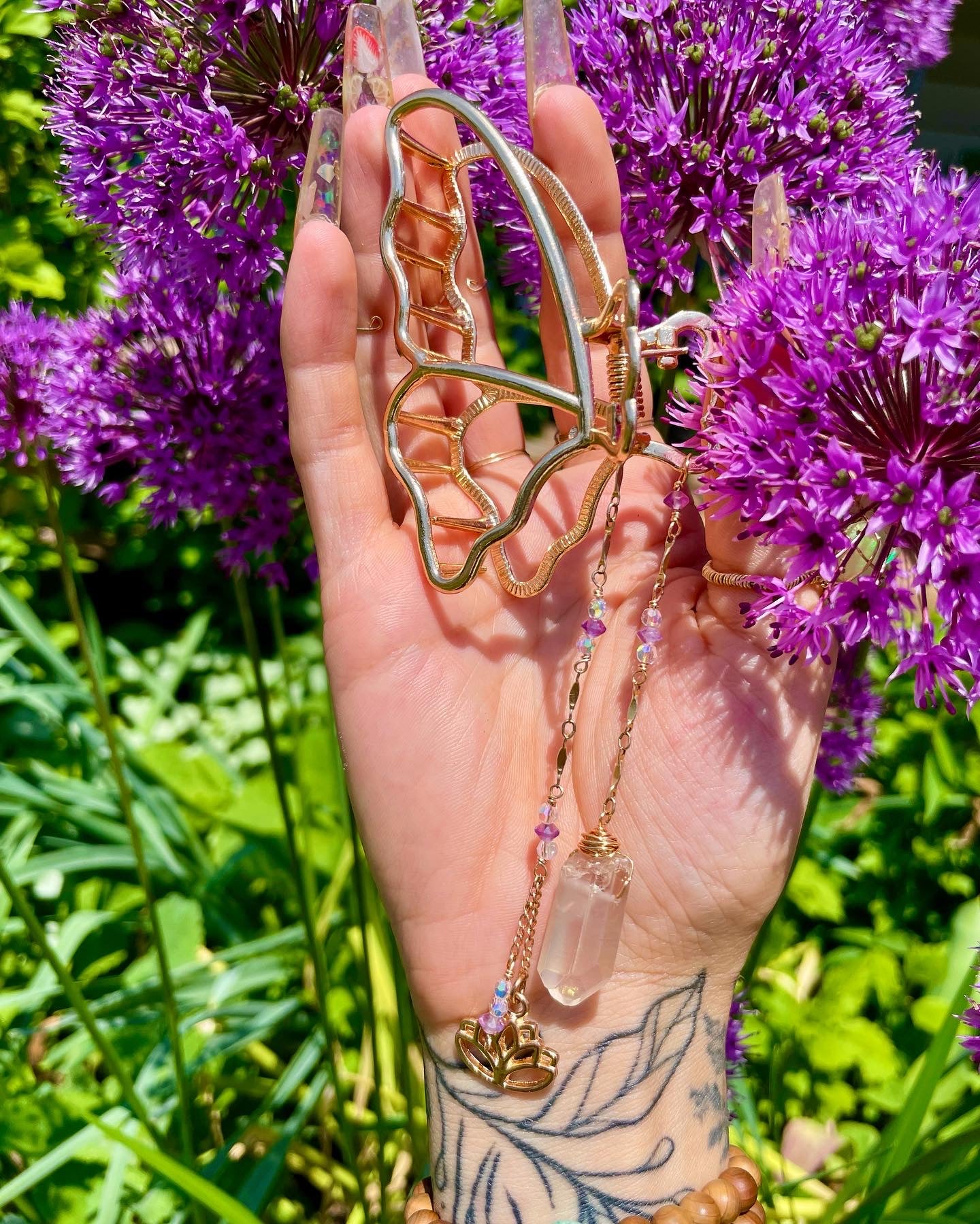 butterfly lotus drippy crystal clip