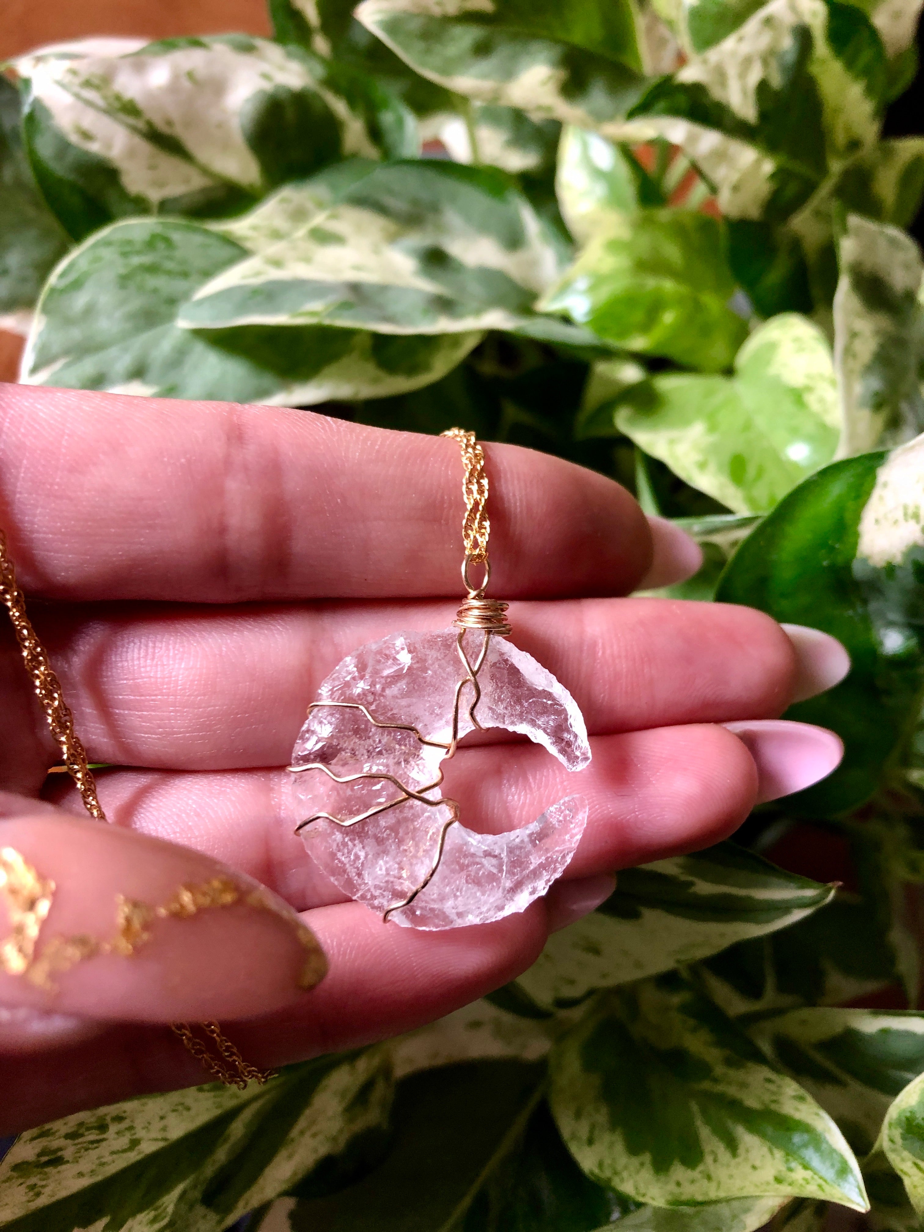 little quartz moon necklace